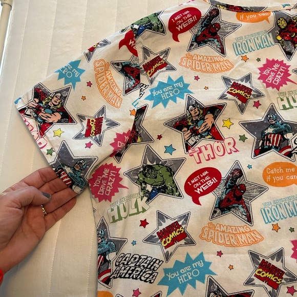 Marvel V-Neck Scrub Top, Thor, Spiderman, Hulk, Captain America Size XL - Picture 12 of 14